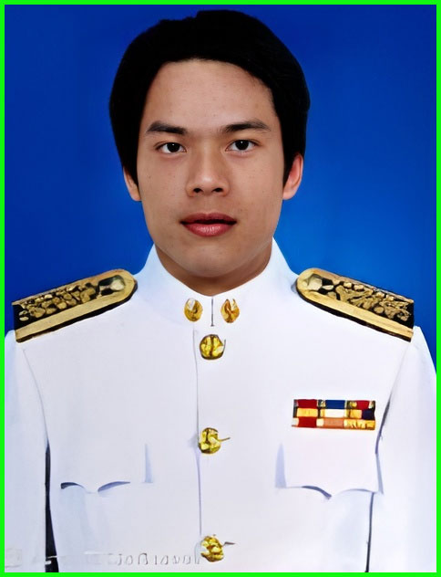 นายธนภัทร  วันทาพงษ์